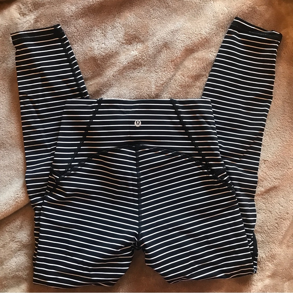 Lululemon leggings. Fun, sassy black and white stripe. Size 6. EUC